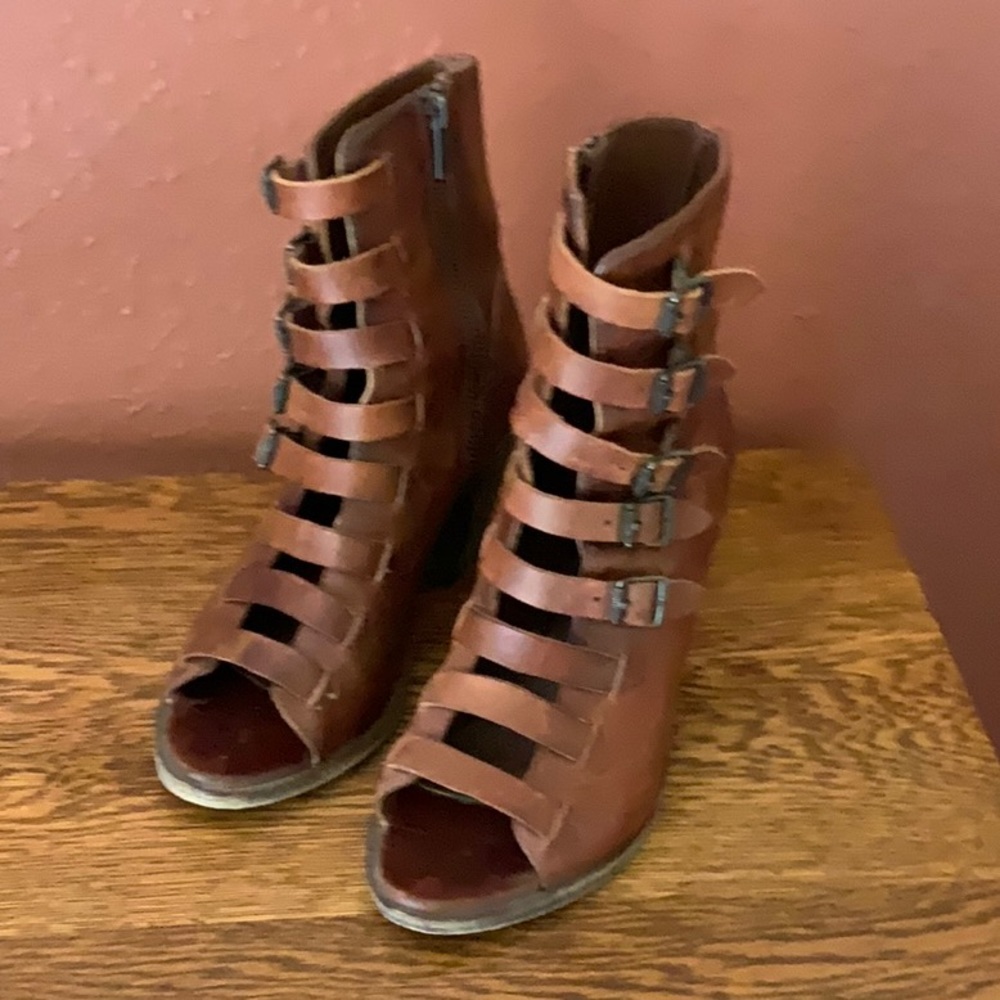 Frye sandals